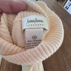 Neiman Marus Cashmere
